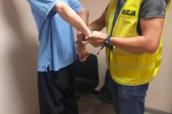 В Варшаве белоруса ограбили, угрожая уколоть шприцем с ВИЧ