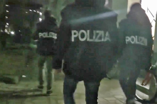 В Милане у белоруса отобрали на улице дорогие часы В Милане у белоруса отобрали на улице дорогие часы